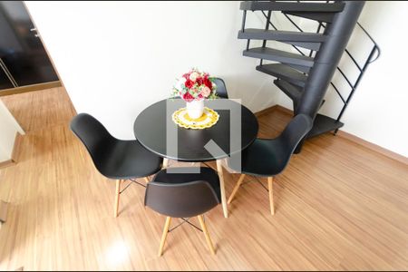 Sala de apartamento para alugar com 2 quartos, 100m² em Vila Clarice, São Paulo