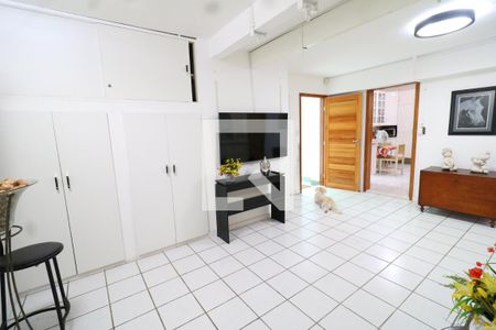 Sala 2 de casa à venda com 7 quartos, 400m² em Cacuia, Rio de Janeiro