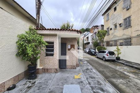 Casa de condomínio à venda com 300m², 5 quartos e 2 vagas Casa de condomínio à venda com 300m², 5 quartos e 2 vagasEntrada do condomínio