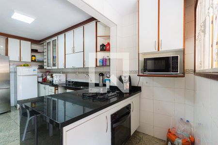 Casa de condomínio à venda com 400m², 3 quartos e 1 vagaCozinha