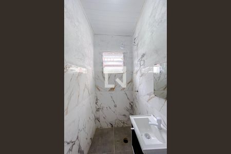 Banheiro de kitnet/studio para alugar com 2 quartos, 34m² em Mooca, São Paulo