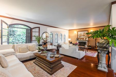 Sala de casa à venda com 3 quartos, 600m² em Alto de Pinheiros, São Paulo
