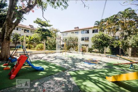 Apartamento para alugar com 50m², 3 quartos e 2 vagasÁrea comum - Playground