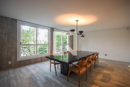 Casa à venda com 625m², 4 quartos e 6 vagas Casa à venda com 625m², 4 quartos e 6 vagasSala de Jantar