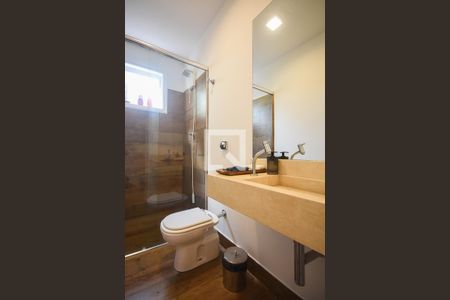 Casa à venda com 625m², 4 quartos e 6 vagas Casa à venda com 625m², 4 quartos e 6 vagasLavabo 2