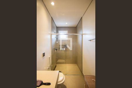 Casa à venda com 625m², 4 quartos e 6 vagas Casa à venda com 625m², 4 quartos e 6 vagasBanheiro Suíte 2