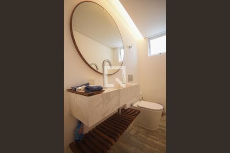 Lavabo 1 de casa à venda com 4 quartos, 625m² em Jardim Leonor, São Paulo