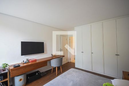 Casa à venda com 625m², 4 quartos e 6 vagas Casa à venda com 625m², 4 quartos e 6 vagasSuíte 2