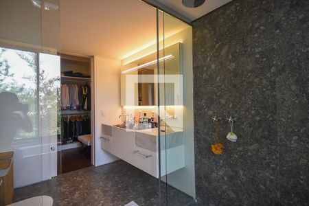 Casa à venda com 625m², 4 quartos e 6 vagas Casa à venda com 625m², 4 quartos e 6 vagasBanheiro Suíte 4