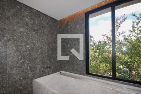 Casa à venda com 625m², 4 quartos e 6 vagas Casa à venda com 625m², 4 quartos e 6 vagasBanheiro Suíte 4