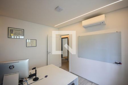 Escritório de casa à venda com 4 quartos, 625m² em Jardim Leonor, São Paulo