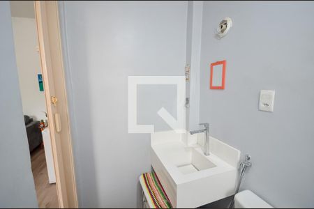 Banheiro de apartamento para alugar com 1 quarto, 28m² em Tijuca, Rio de Janeiro