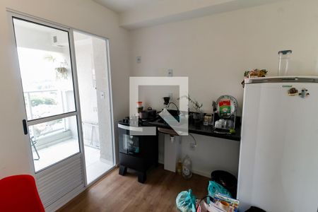 Sala/Cozinha de apartamento à venda com 2 quartos, 31m² em Vila Sonia, São Paulo
