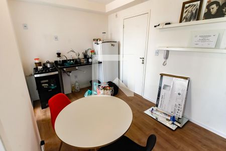 Sala/Cozinha de apartamento à venda com 2 quartos, 31m² em Vila Sonia, São Paulo