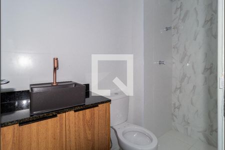 Banheiro de apartamento para alugar com 1 quarto, 60m² em Vila Invernada, São Paulo
