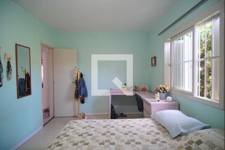 Casa à venda com 240m², 3 quartos e 4 vagas Casa à venda com 240m², 3 quartos e 4 vagasQuarto 3