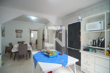 Casa à venda com 240m², 3 quartos e 4 vagas Casa à venda com 240m², 3 quartos e 4 vagasCozinha