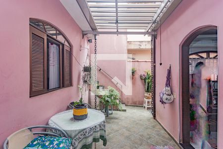 Casa à venda com 128m², 3 quartos e 2 vagas Casa à venda com 128m², 3 quartos e 2 vagasQuintal