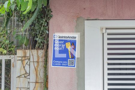 Casa à venda com 128m², 3 quartos e 2 vagas Casa à venda com 128m², 3 quartos e 2 vagasPlaquinha