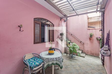 Casa à venda com 128m², 3 quartos e 2 vagas Casa à venda com 128m², 3 quartos e 2 vagasQuintal