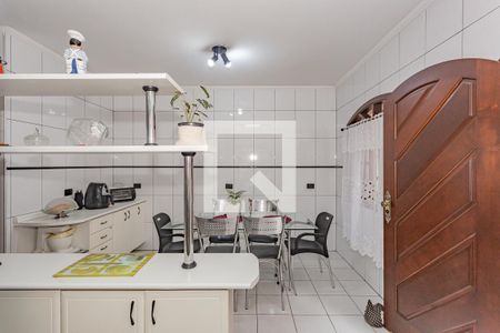 Casa à venda com 128m², 3 quartos e 2 vagas Casa à venda com 128m², 3 quartos e 2 vagasCozinha