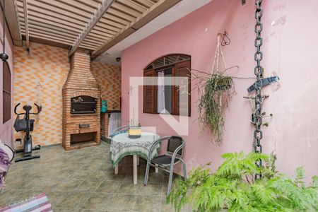 Casa à venda com 128m², 3 quartos e 2 vagas Casa à venda com 128m², 3 quartos e 2 vagasQuintal