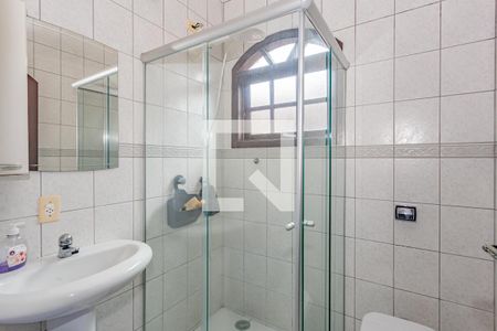 Casa à venda com 128m², 3 quartos e 2 vagas Casa à venda com 128m², 3 quartos e 2 vagasBanheiro