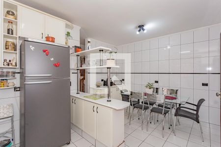 Casa à venda com 128m², 3 quartos e 2 vagas Casa à venda com 128m², 3 quartos e 2 vagasCozinha