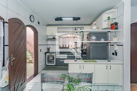 Casa à venda com 128m², 3 quartos e 2 vagas Casa à venda com 128m², 3 quartos e 2 vagasCozinha