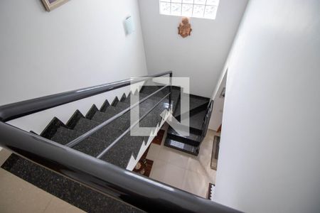 Escada de casa à venda com 4 quartos, 409m² em Itaipu, Niterói