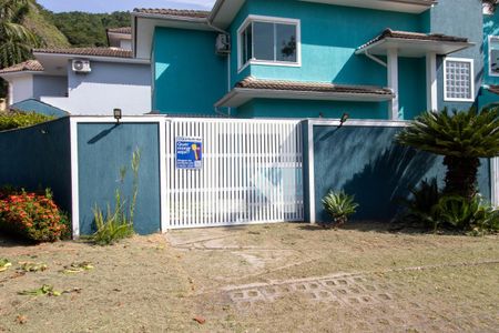 Casa à venda com 409m², 4 quartos e 3 vagasFachada