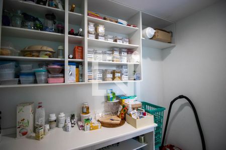 Casa à venda com 409m², 4 quartos e 3 vagasDespensa