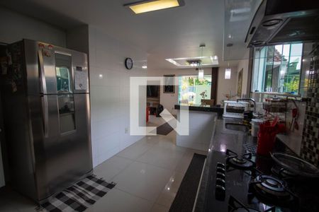 Casa à venda com 409m², 4 quartos e 3 vagasCozinha