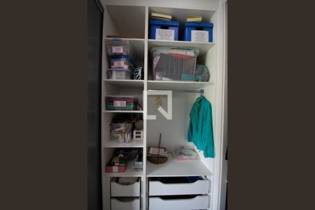 Casa à venda com 409m², 4 quartos e 3 vagasSuíte 3 closet