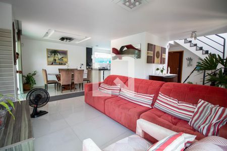 Sala de casa à venda com 4 quartos, 409m² em Itaipu, Niterói