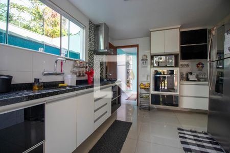 Casa à venda com 409m², 4 quartos e 3 vagasCozinha