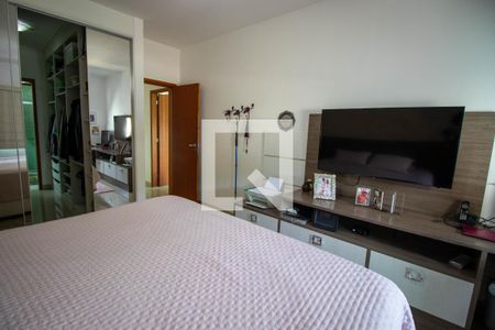 Casa à venda com 409m², 4 quartos e 3 vagasSuíte 2