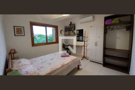 Quarto 1 de casa para alugar com 3 quartos, 200m² em Campeche, Florianópolis