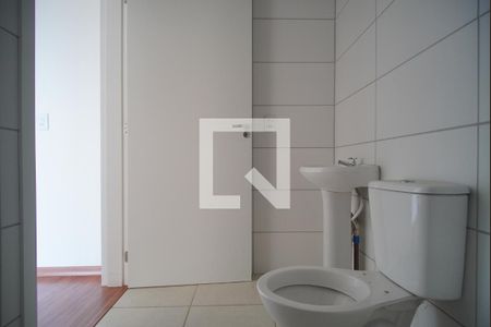 Banheiro de apartamento à venda com 1 quarto, 47m² em Scharlau, São Leopoldo