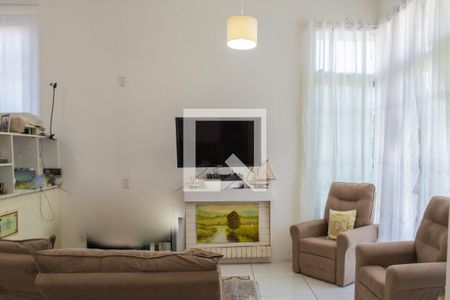 Sala de casa à venda com 3 quartos, 217m² em Aberta dos Morros, Porto Alegre