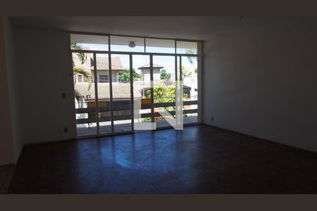 Sala de casa à venda com 4 quartos, 270m² em Jardim Brasil, Jundiaí