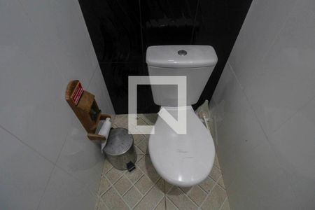 Casa à venda com 250m², 3 quartos e 2 vagasBanheiro área de serviço