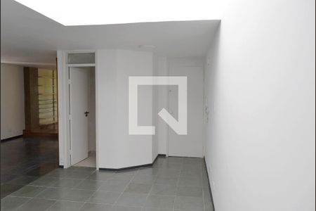 Apartamento para alugar com 222m², 3 quartos e 2 vagasSala - piso superior