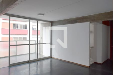 Apartamento para alugar com 222m², 3 quartos e 2 vagasSala - piso inferior