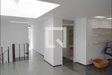 Apartamento para alugar com 222m², 3 quartos e 2 vagasSala - piso superior