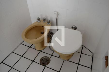 Apartamento para alugar com 222m², 3 quartos e 2 vagasBanheiro da Suíte 2 - piso inferior