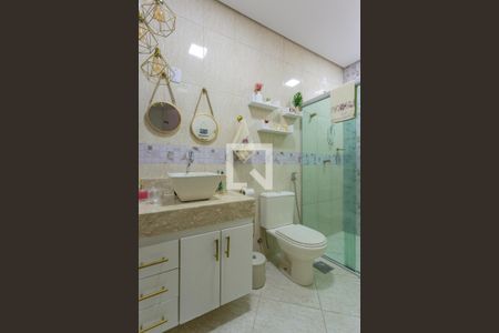 Casa à venda com 300m², 3 quartos e 2 vagasBanheiro da Suíte