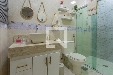 Casa à venda com 300m², 3 quartos e 2 vagasBanheiro da Suíte