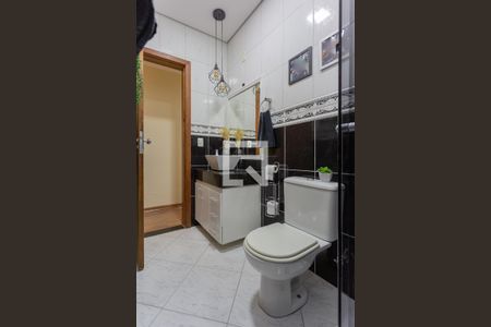 Casa à venda com 300m², 3 quartos e 2 vagasBanheiro