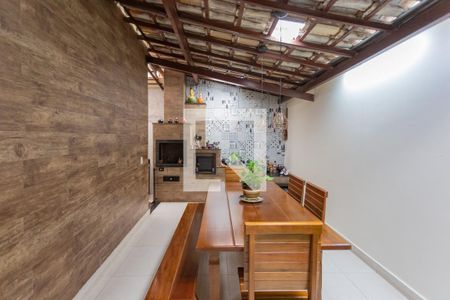 Casa à venda com 300m², 3 quartos e 2 vagasCozinha Externa